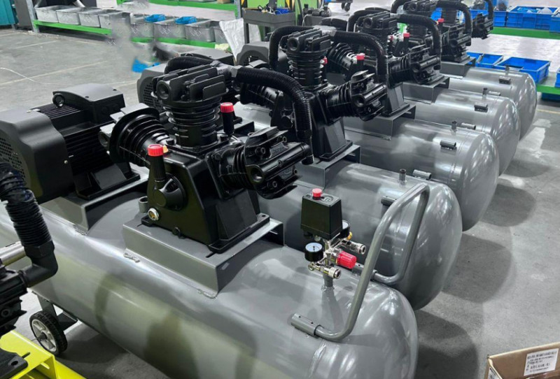 Поршневий компресор Mast TB90/300L 400V-TB90/300L