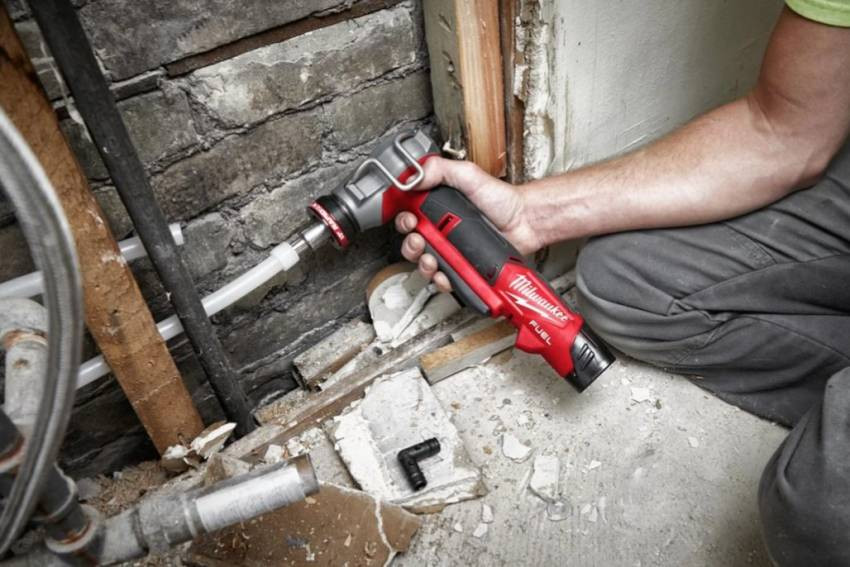 Розширювальний субкомпактний інструмент UPONOR® для системи Q&E MILWAUKEE M12 FPXP-I06202C 493347202-4933472021