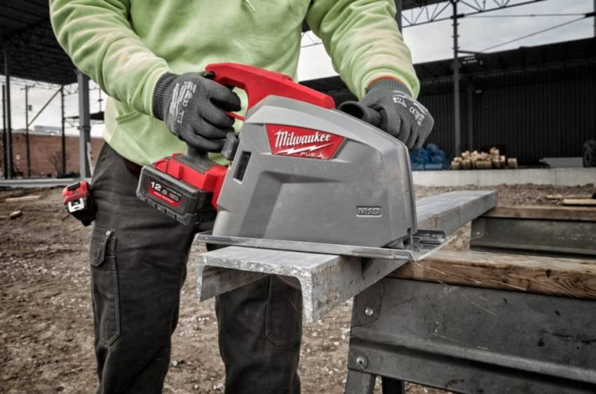 Циркулярна пилка по металу MILWAUKEE M18 FUEL FMCS66-0C 66мм 4933472110-4933472110