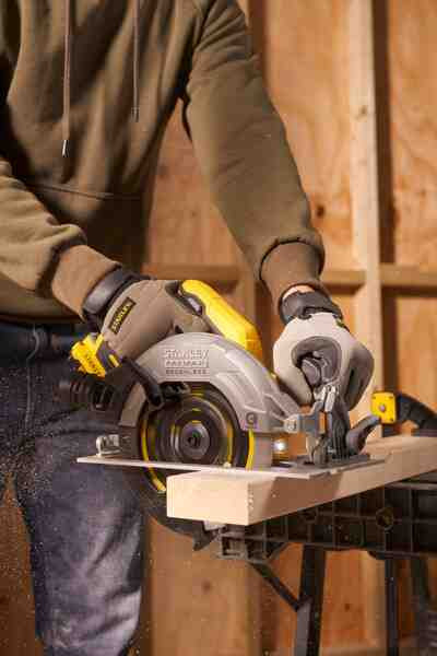 Пила циркулярна акумуляторна STANLEY FATMAX SFMCS550B-SFMCS550B