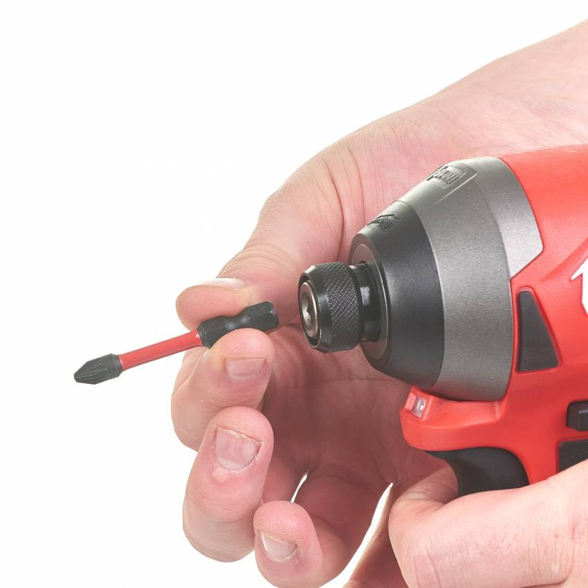 Імпульсний ударний шуруповерт акумуляторний 1/4" HEX MILWAUKEE, M18 ONEID2-502X, 226Нм (заряд.пр.,2 акум.Х5Ач, HDкейс)-4933464091