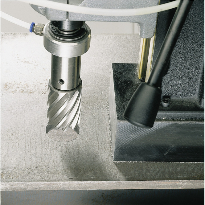 Дрель на магнитной станине MILWAUKEE MDE 42 4933380832-4933380832