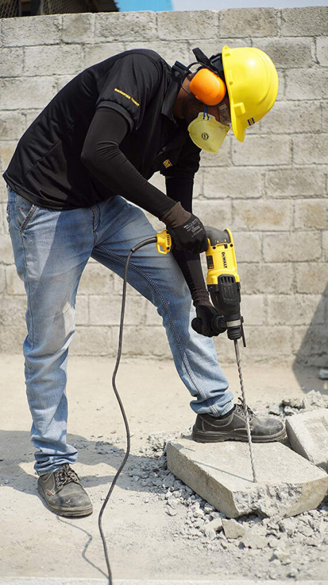 Перфоратор мережевий 900 Вт, 3.2 Дж SDS-Plus DeWALT D25143K-D25143K