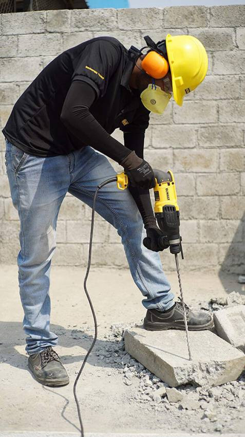 Перфоратор мережевий 900 Вт, 3.2 Дж SDS-Plus DeWALT D25143K-D25143K