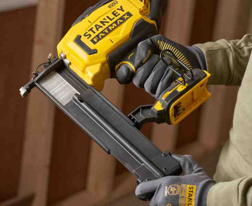 Пістолет цвяхозабивний акумуляторний STANLEY FATMAX SFMCN618B-SFMCN618B