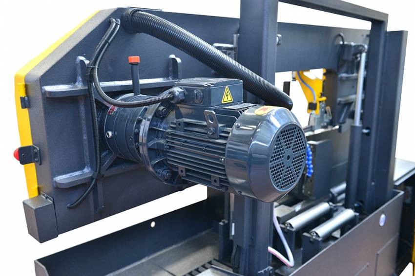 Напівавтоматична двоколонна стрічкова пила по металу Beka-Mak BMSY-330C-BMSY-330C