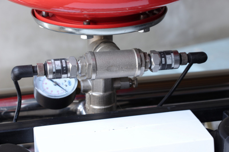 Станція підвищення тиску 380В 2×2.2кВт Hmax 65м Qmax 180л/хв 8л + каскадне управління LEO 3.0 (22AC220-2S531-4.0-8)-22AC220-2S531-4.0-8