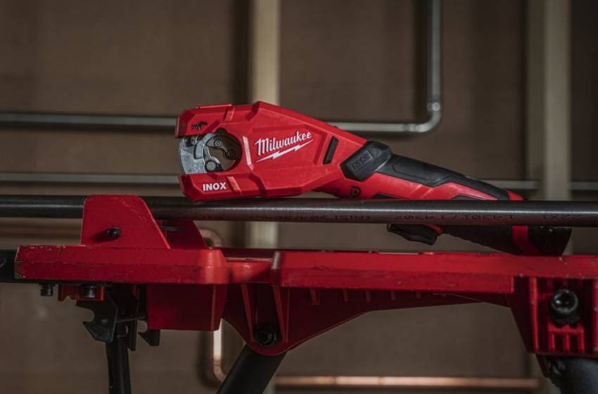 Аккумуляторний труборіз по нержавеющей стали MILWAUKEE M12PCSS-0-4933479241