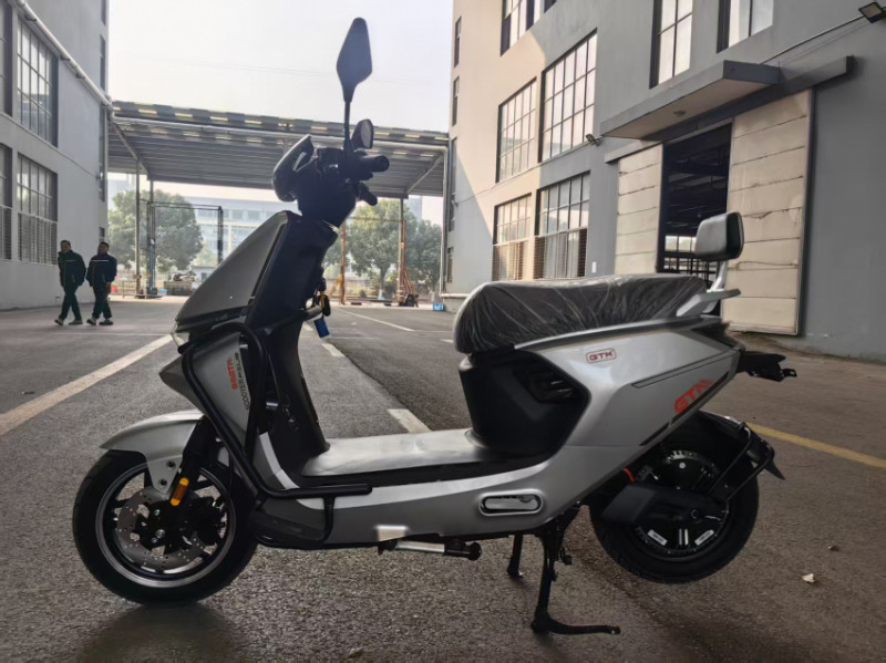 Скутер акумуляторний NAKU 2, 72В, 2500Вт, Швидкість - 60км/год-N-MAX 2500