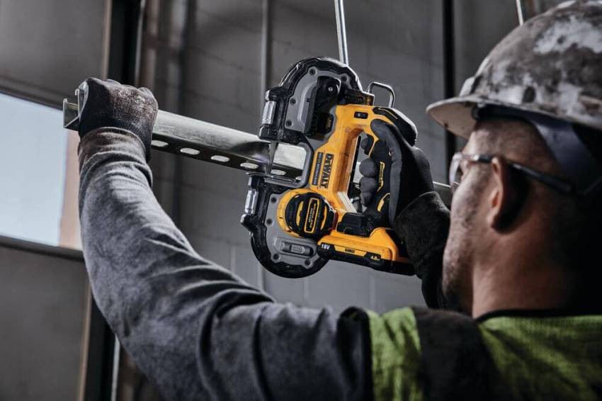 Пила стрічкова акумуляторна безщіткова DeWALT DCS377NT-DCS377NT