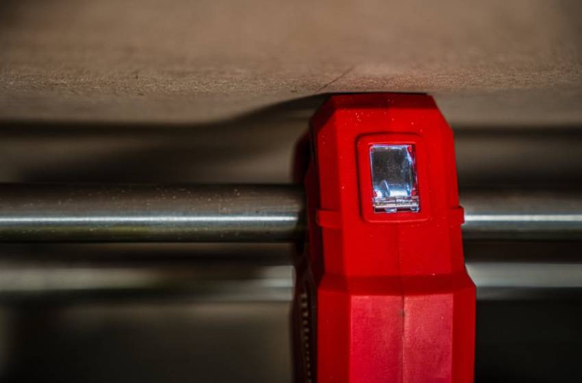 Аккумуляторний труборіз по нержавеющей стали MILWAUKEE M12PCSS-0-4933479241