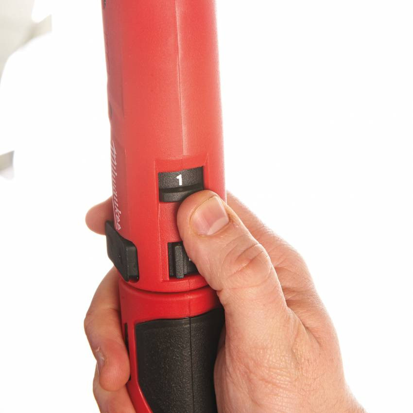 Викрутка акумуляторна MILWAUKEE M4 D-202B (зарядний пристрій, 2 акум.Х2Ач)-4933440475