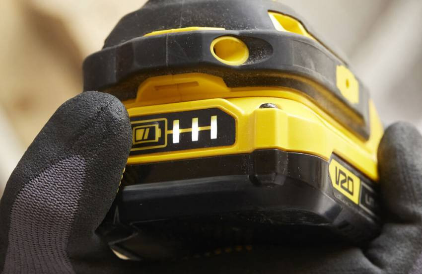 Гайковерт ударний безщітковий акумуляторний STANLEY FATMAX SBF810D2K-SBF810D2K