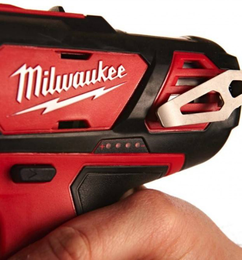 Дриль-шуруповерт акумуляторний MILWAUKEE, M12 BDD-202C, 30Нм ( зар.пристр, 2 акум.Х 2Ач, кейс) (акція)-4933441915
