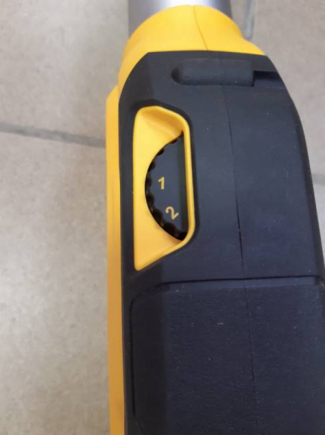 Шліфмашина ексцентрикова акумуляторна безщіткова DeWALT DCE800T2-DCE800T2
