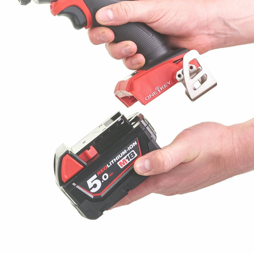 Імпульсний ударний шуруповерт акумуляторний 1/4" HEX MILWAUKEE, M18 ONEID2-502X, 226Нм (заряд.пр.,2 акум.Х5Ач, HDкейс)-4933464091