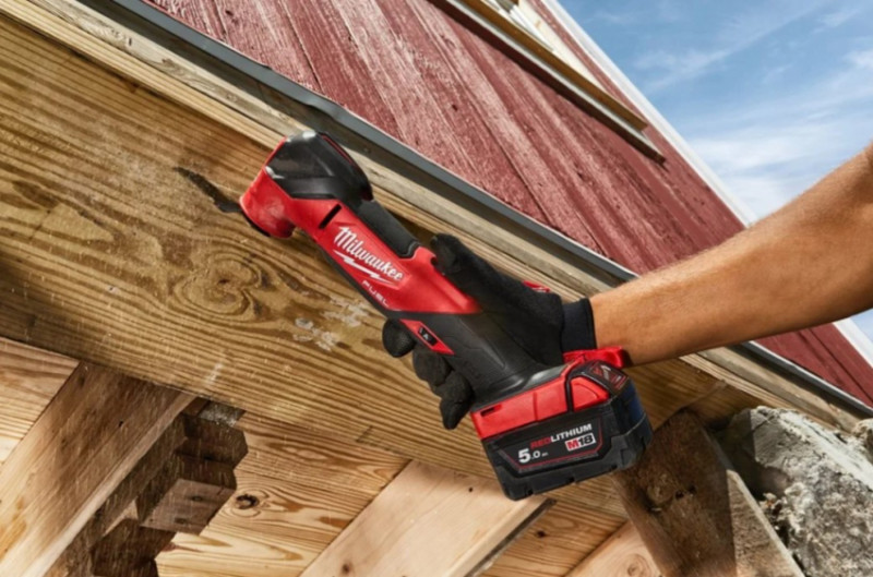 Інструмент багатофунціональний акумуляторний MILWAUKEE M18 FUEL FMT-502X 4933478492 (+ заряд.пристрій, 1 акум., універсальний ад-4933478492