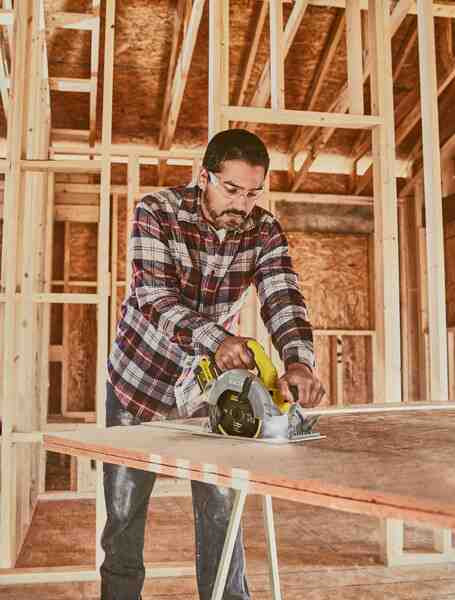 Пила циркулярна акумуляторна STANLEY FATMAX SFMCS550B-SFMCS550B