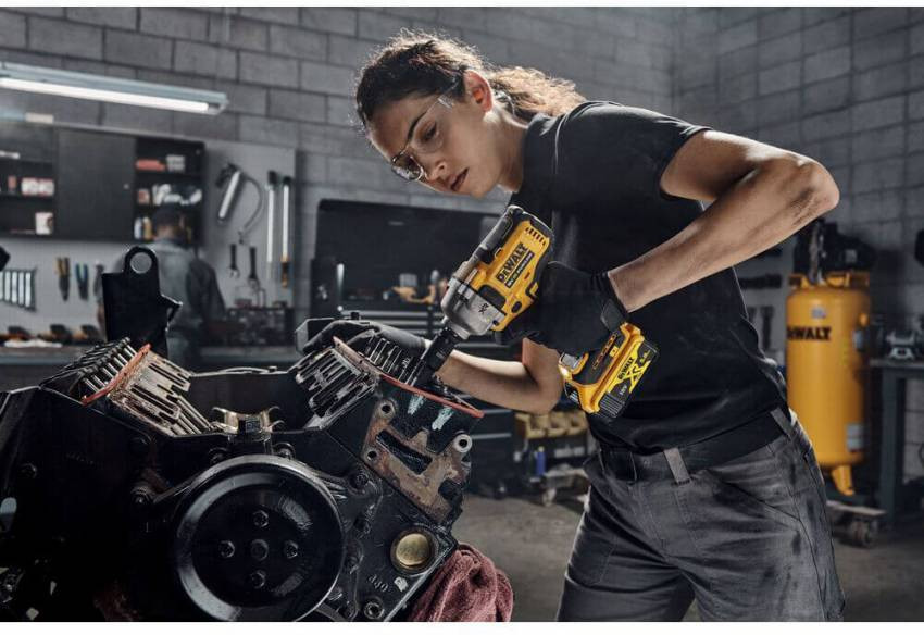 Гайковерт ударний акумуляторний безщітковий DeWALT DCF892N-DCF892N