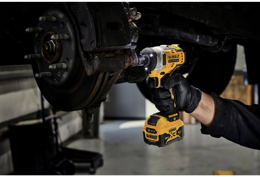 Гайкокрут ударний акумуляторний безщітковий DeWALT DCF903P2-DCF903P2