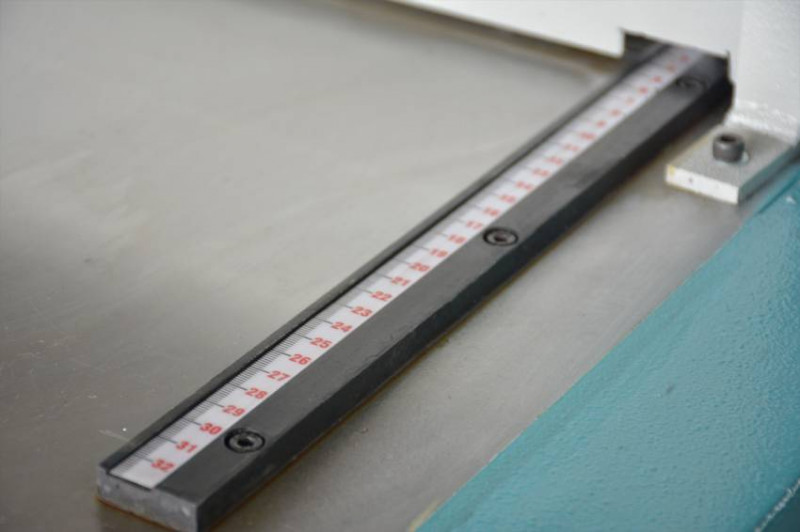 Гільйотинні ножиці Ckemsa EMGA 1320×2,5 мм-EMGA 1320×2,5 мм