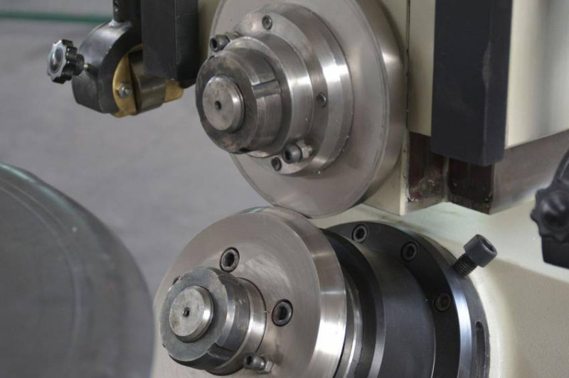 Відбортовочно-відрізний верстат Isitan SDK 6-SDK-6