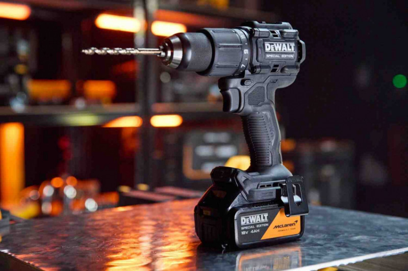 Дриль-шурупокрут ударний McLaren F1 TEAM SPECIAL EDITION DeWALT DCD86MM2T-DCD86MM2T