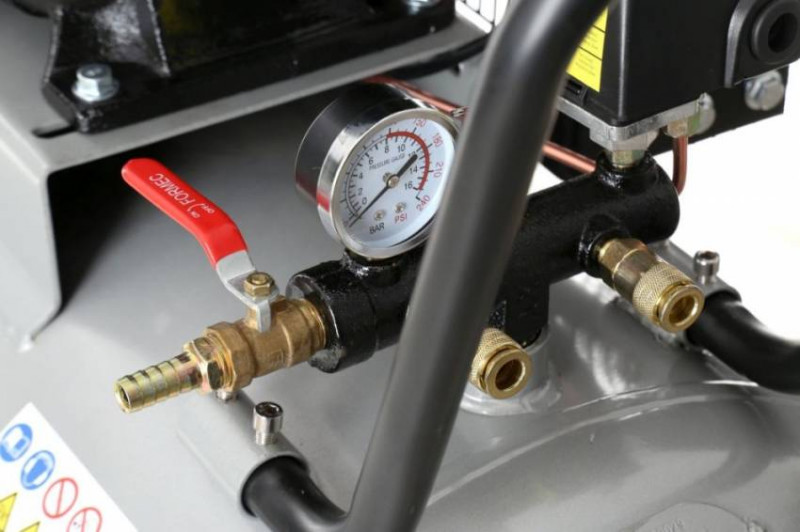 Компресор Tagred 300L TA311B-TA311B