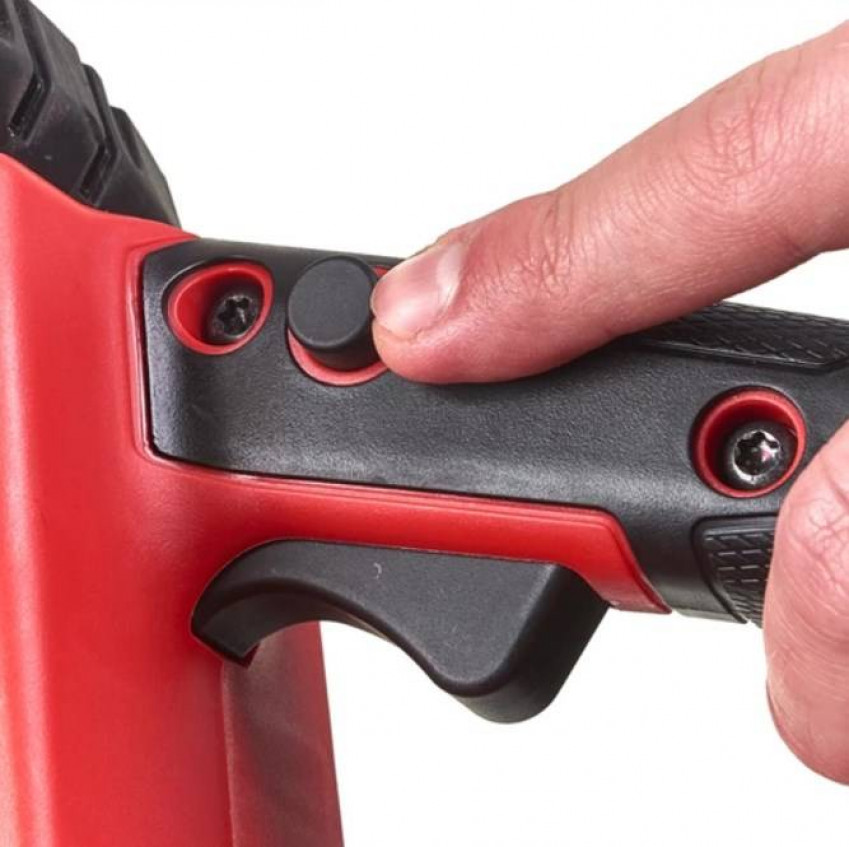 Ланцюгова пила з шиною 30 см M18 FUEL™ MILWAUKEE 4933471442 M18 FCHSC-121, 300 мм (+ заряд.пр., 1 акум.Х 12Аг, шина, ланцюг, олія для змащення ланцюг-4933471442