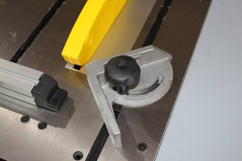 Циркулярна пила Holzmann TS 200-TS200_230V