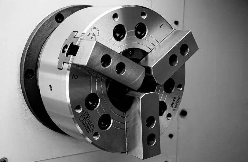 Токарний верстат з ЧПУ Cormak 400x1000 з гідравлікою-CKT 400x1000SAH8