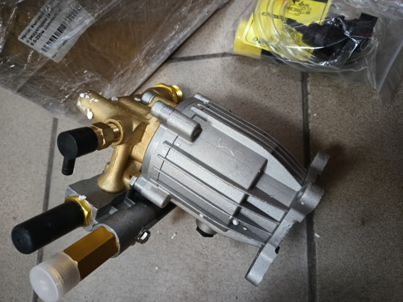 Насос високого тиску з редуктором (у зборі) Am 9.0-220w commercial-211469L