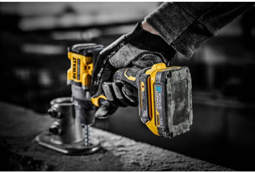 Аккумуляторная батарея PowerStack DeWALT DCBP034-DCBP034