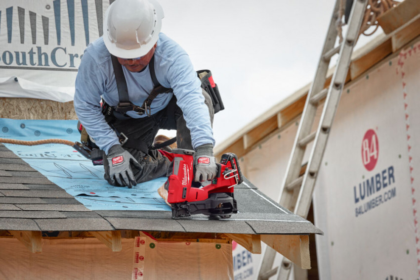 Пістолет цвяхозабивний акумуляторний MILWAUKEE M18 FRCN45-302X-4933498169