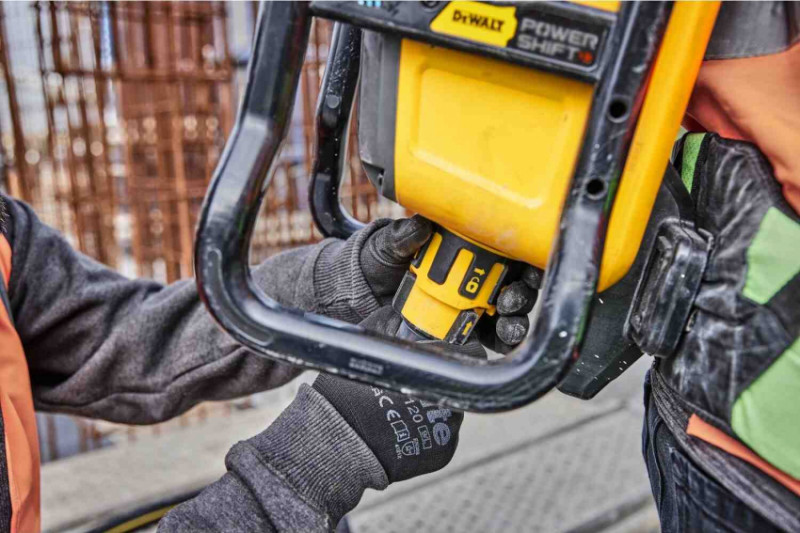 Вібратор-наплічник глибинний акумуляторний POWERSHIFT DeWALT DCPS310N-DCPS310N