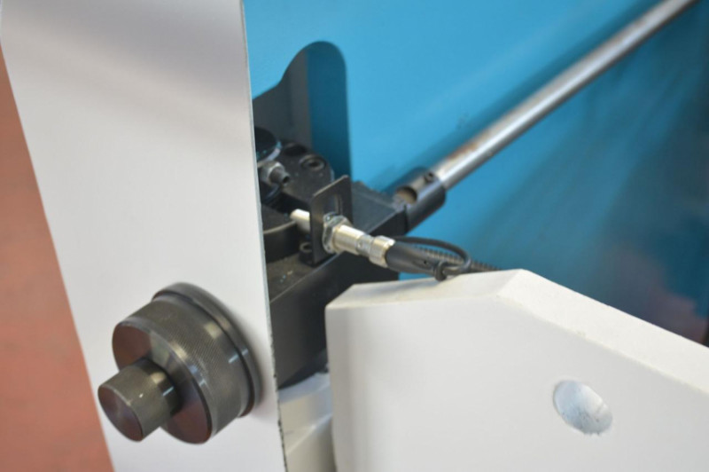 Гідравлічний листозгинальний прес з ЧПК Isitan EDGEBENDER 31135 NC-EB31135NC