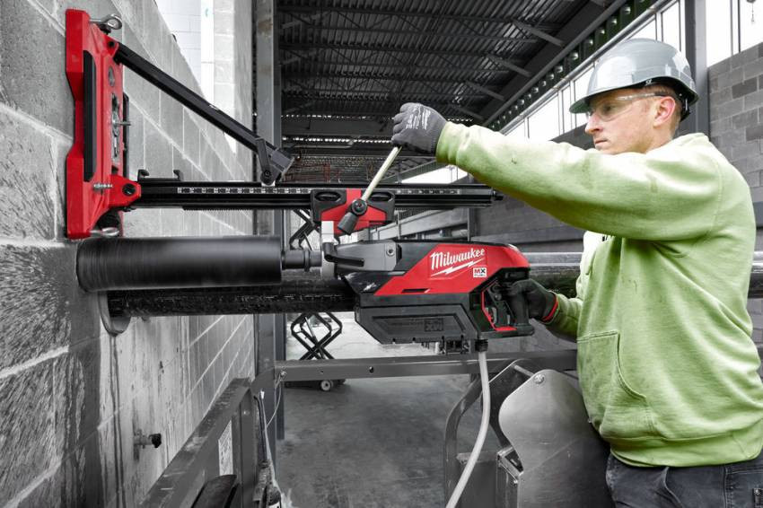 Дриль акумуляторний для алмазного свердління MILWAUKEE, MX DCD150-302CKIT (станина, ЗУ, 2Х3Ач, кейс)-4933471835