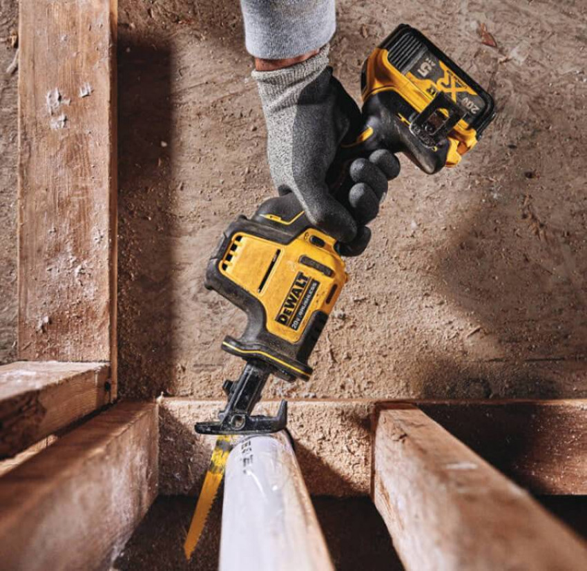 Пила шабельна акумуляторна безщіткова DeWALT DCS369NT-DCS369NT