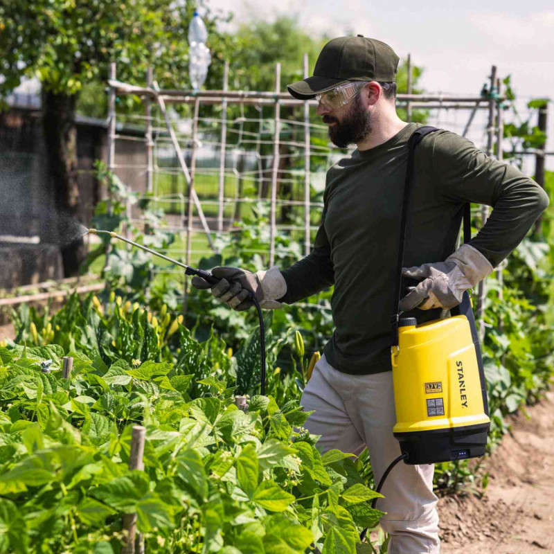 Обприскувач акумуляторний плечовий STANLEY SXSPBS05E-SXSPBS05E