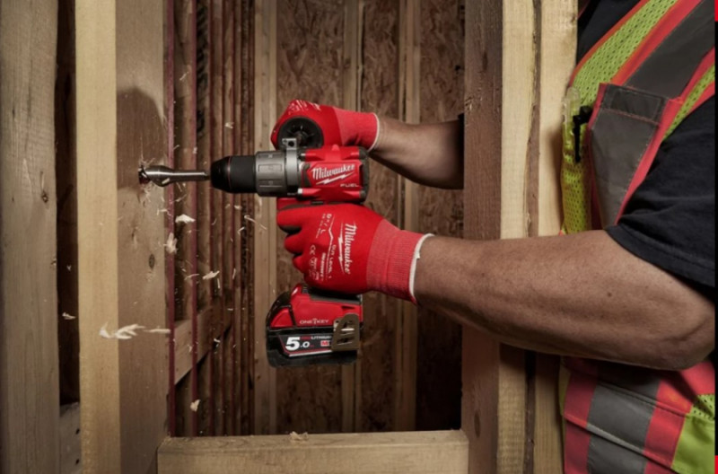 Акк. дрель/ш. крут.мом . 135 Нм, M18 ONEPD2-502X FUEL ONE-KEY (Li-Ion5Ач) крутящий момент 135Нм-4933464527