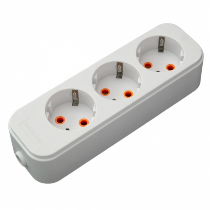 Колодка Quantum 3 пости із заземленням біла 1шт/уп-QM-КP-00310