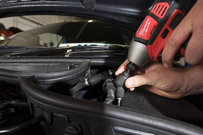 Винтоверт акумуляторнй MILWAUKEE 1/4" Hex M18 BID-0 крут. мом. 180 Нм, 4933443570-4933443570