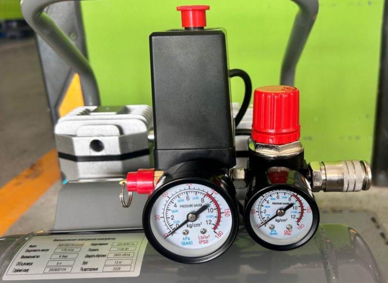 Безмасляний поршневий компресор Mast MOF1390/1100 compact-MOF1390/1100 compact