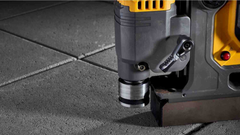 Верстат свердлильний акумуляторний безщітковий магнітний DeWALT DCD1623N-DCD1623N