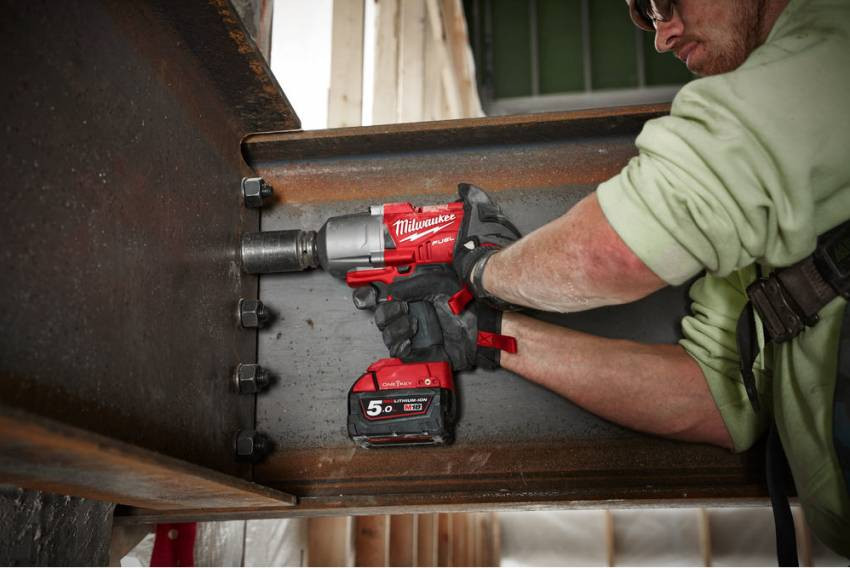 Гайковерт акумуляторний 1/2" MILWAUKEE, M18 ONEFHIWF12-502X, 1898Нм ( заряд.пр.,2 акум.X5Ач, HDкейс)-4933459727