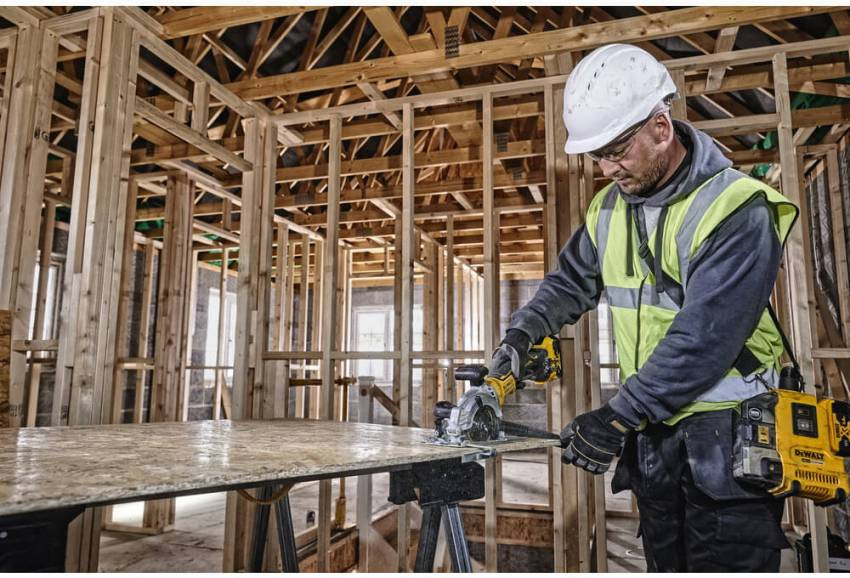 Пила дискова акумуляторна безщіткова DeWALT DCS571N-DCS571N