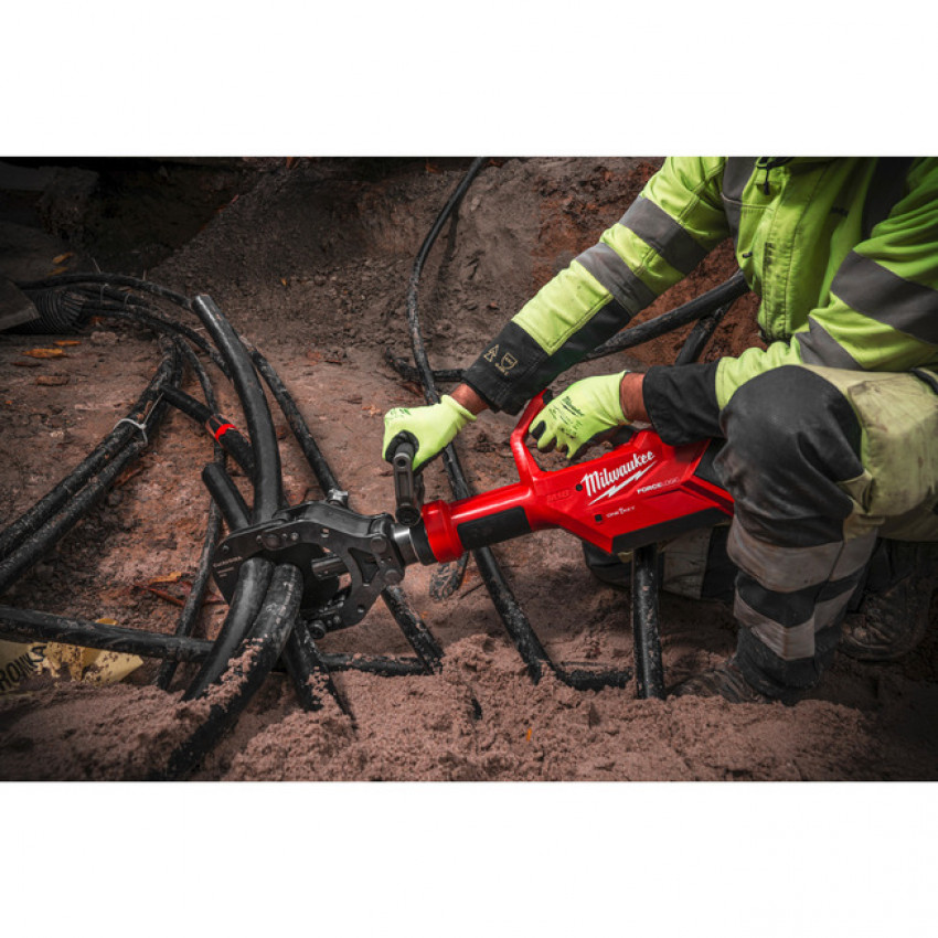 Кабелеріз акумуляторний гідравлічний MILWAUKEE, M18 HCC125-801C,  (зарядний пристрій, 1 акум. Х 8Аг, кейс)-4933492419