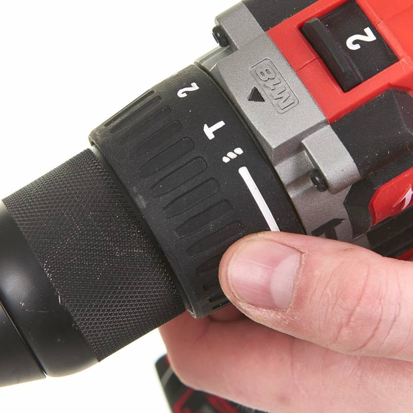 Дриль-шуруповерт з ударом акумуляторна MILWAUKEE, M18 CBLPD-402C, 60Нм, (зарядний пристрій, 2 акум.Х 2Ач, кейс)-4933464537