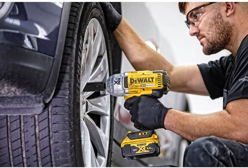 Гайковерт ударний акумуляторний безщітковий DeWALT DCF899NT+DCB184-DCF899NT+DCB184