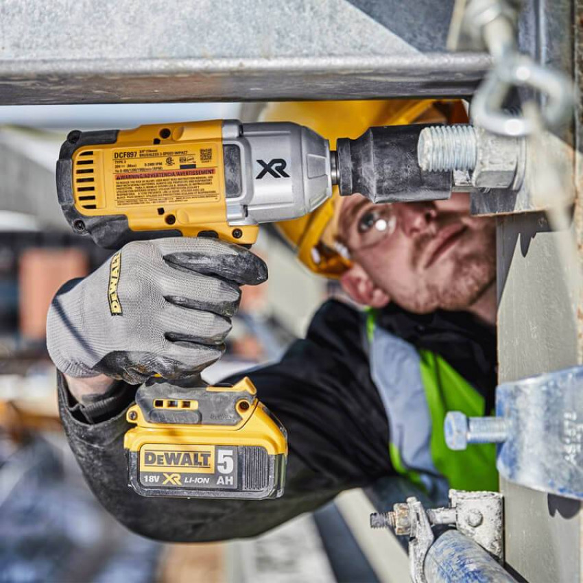 Гайковерт ударний акумуляторний безщітковий DeWALT DCF897N-DCF897N